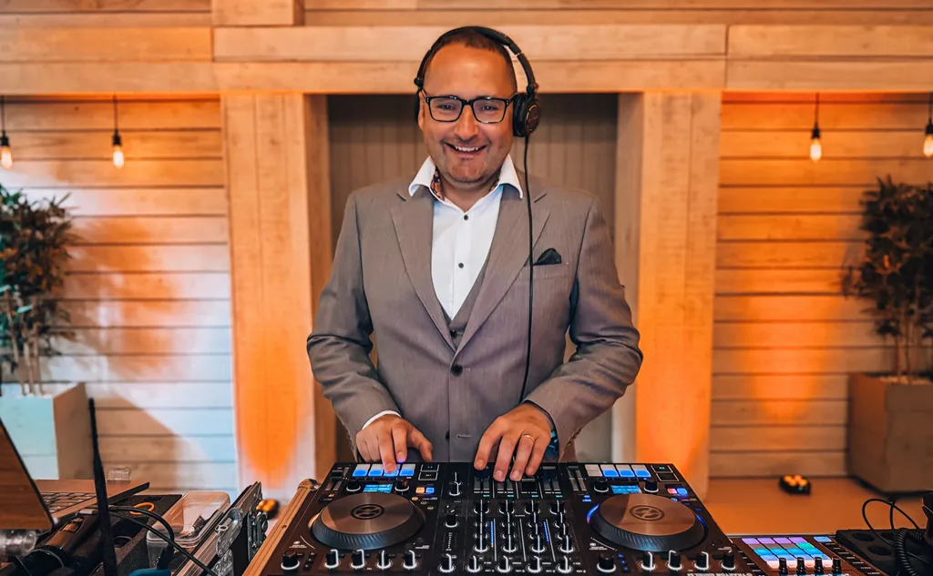 Kent Wedding DJ